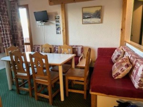 Appartement spacieux près des pistes avec balcon - FR-1-181-2495